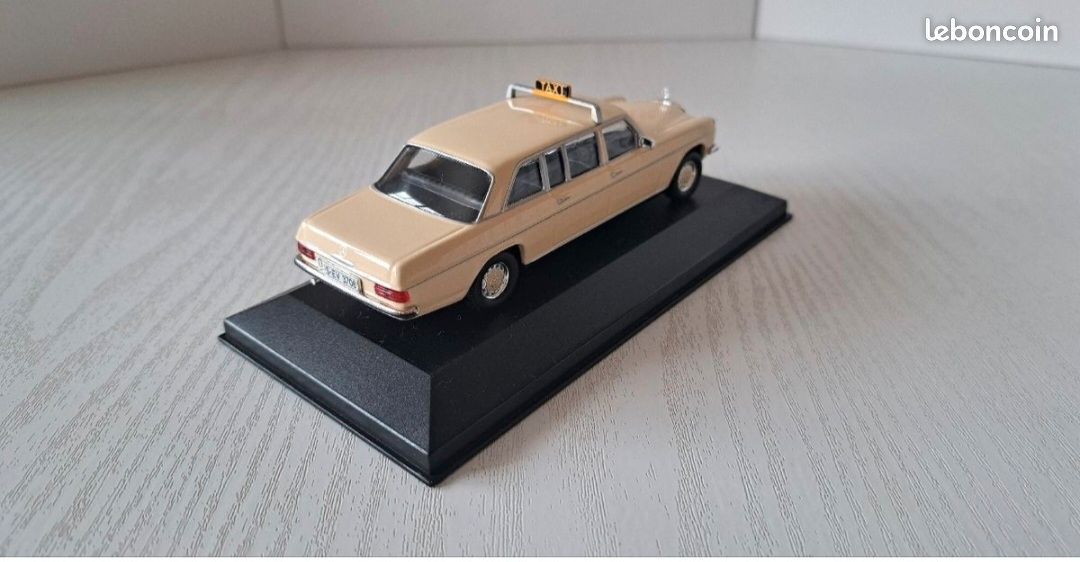 IXO 1/43 : Voiture Mercedes Benz 180D Taxi Ville De Tel Aviv 1962 Sur Socle. EUR 14,00 - FR