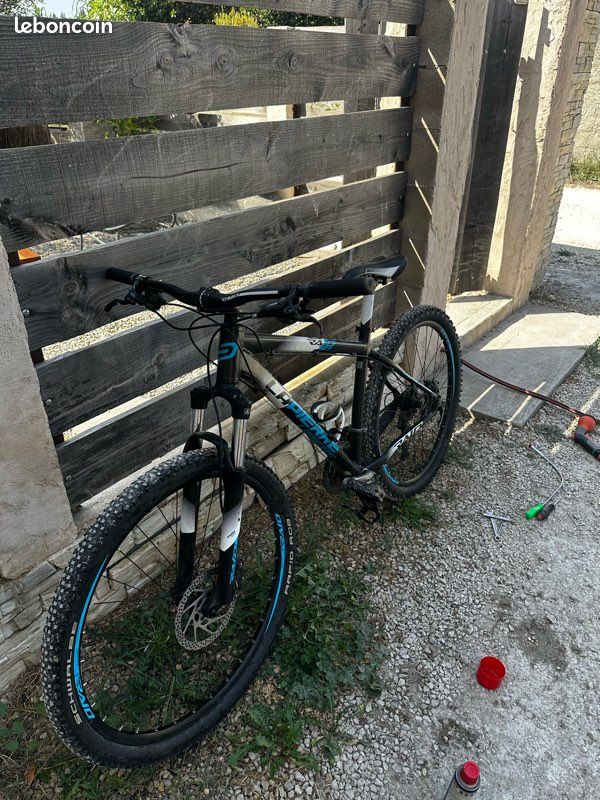 VTT Lapierre raid 327 - fourche à débloquer (image 2)