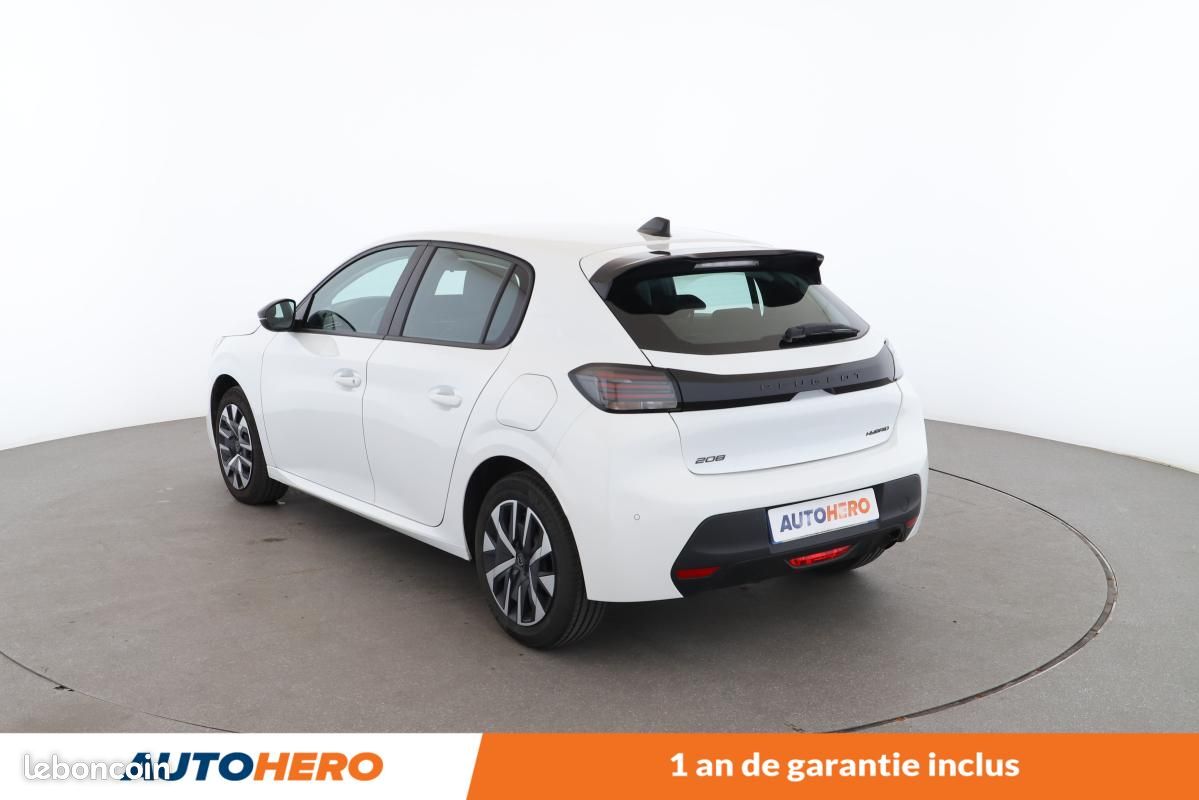 Peugeot 208 1.2 Hybrid Style e-DCS6 100 ch (image 2)