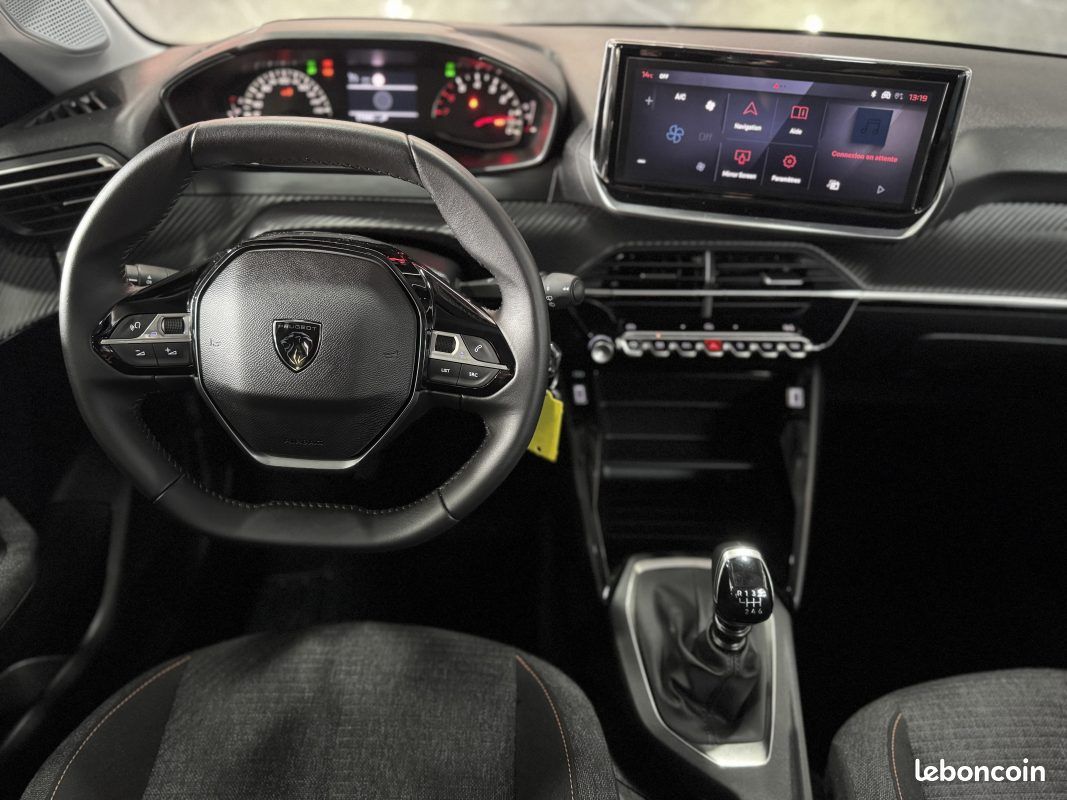 Peugeot 208 1.2 puretech 100 style 2025 ttc (image 16)