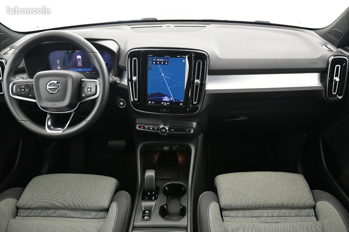 VOLVO XC40 B3 163 ch DCT7 Start (image 2)