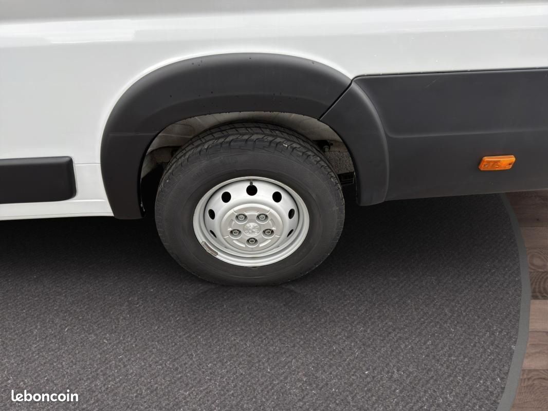Peugeot Boxer FOURGON TOLE 435 L4H2 BLUEHDI 140 S&S ASPHALT (image 21)