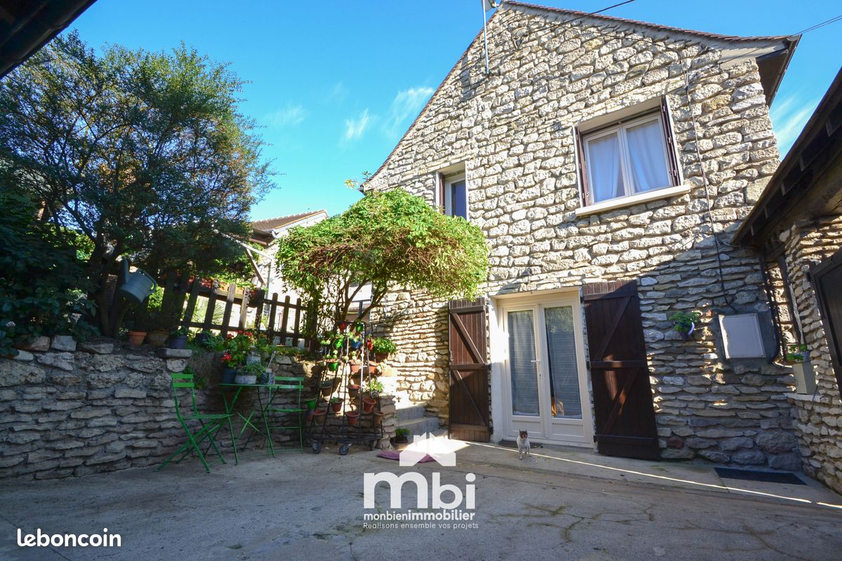 Maison 4 pièces 85 m² · à Fosses · 85 m² · 279 000 €
