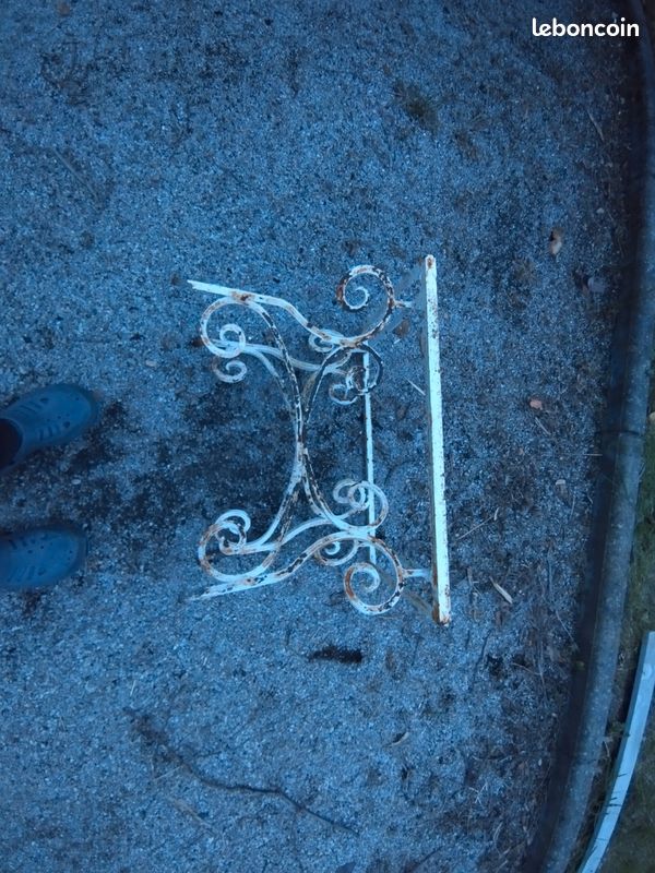 Table en fer forgé (image 3)