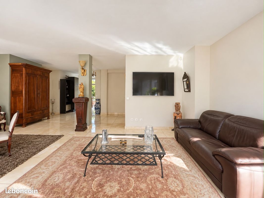 Appartement 4 pièces 102 m² · à Marseille · 102 m² · 420 000 €