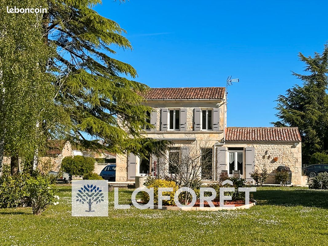 Maison 4 pièces 112 m² · à Gémozac · 112 m² · 268 700 €