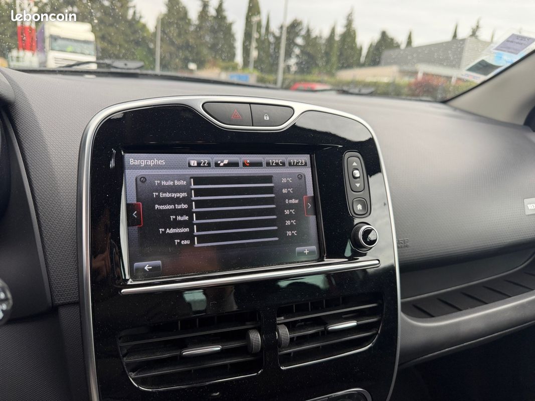 RENAULT CLIO IV 1.6 Turbo 220 Energy RS Trophy EDC RS Monitor Camera Garantie 12 mois (image 16)