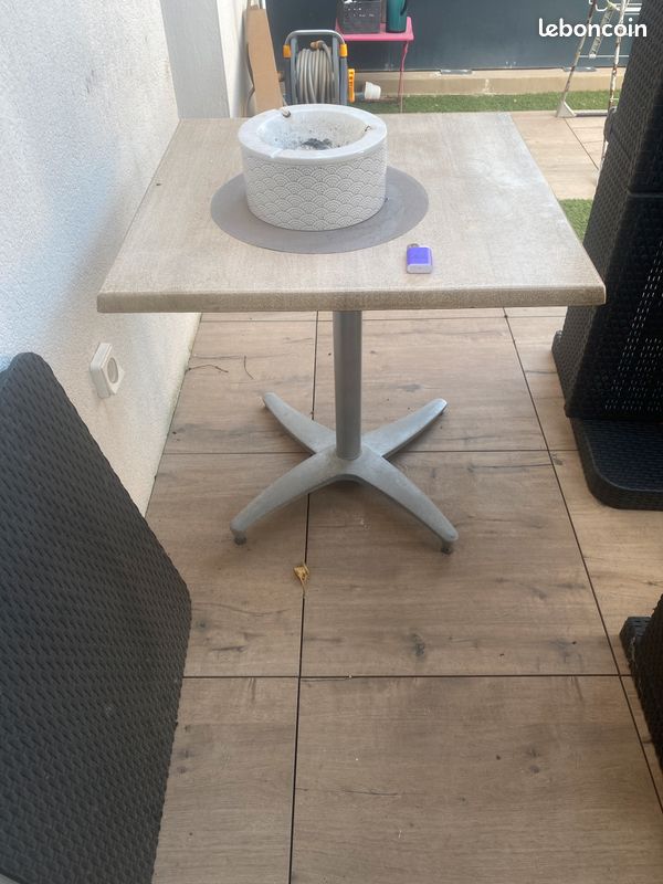 Table (image 1)