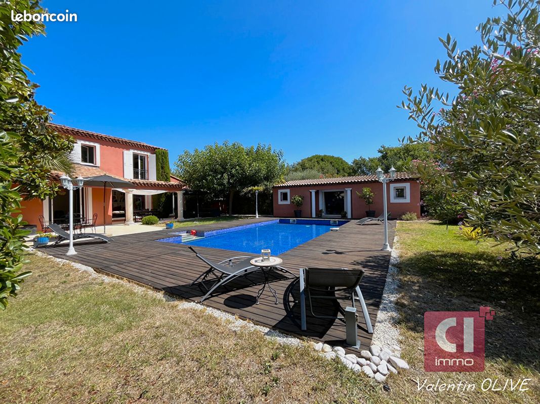 Maison 5 pièces 143 m² · à Néoules · 143 m² · 549 000 €