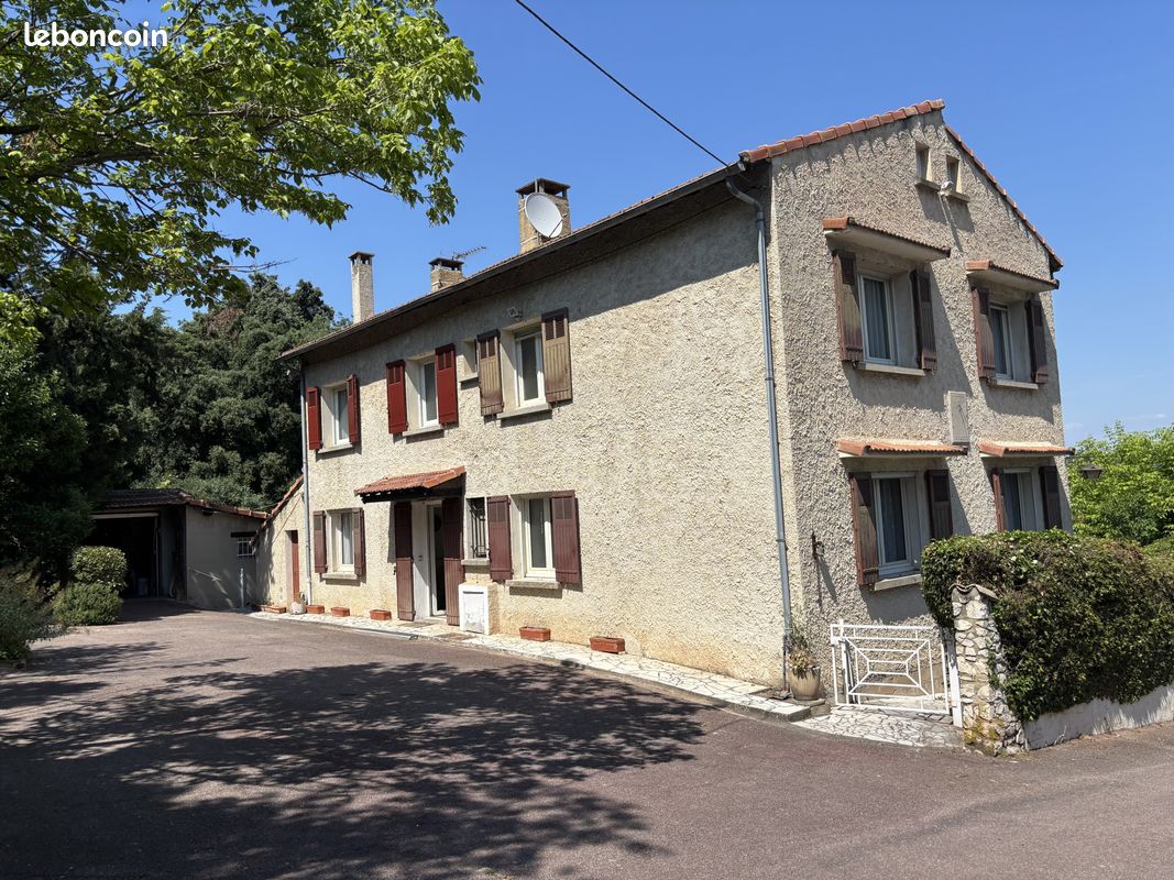 Maison 8 pièces 188 m² · à Villeneuve-lès-Avignon · 188 m² · 650 000 €