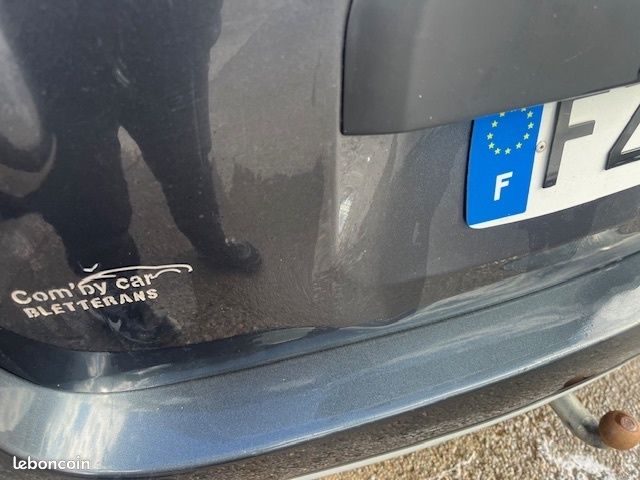 Dacia Duster 1.5 DCI 4X4 110CV DESLEY ATTELAGE CLIM GPS REGUL (image 8)