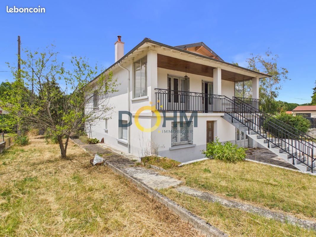 Maison 8 pièces 147 m² · à Vergongheon · 147 m² · 150 000 €