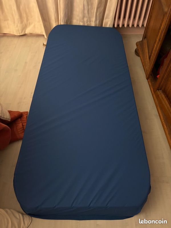 Matelas médical 90*200 (image 2)