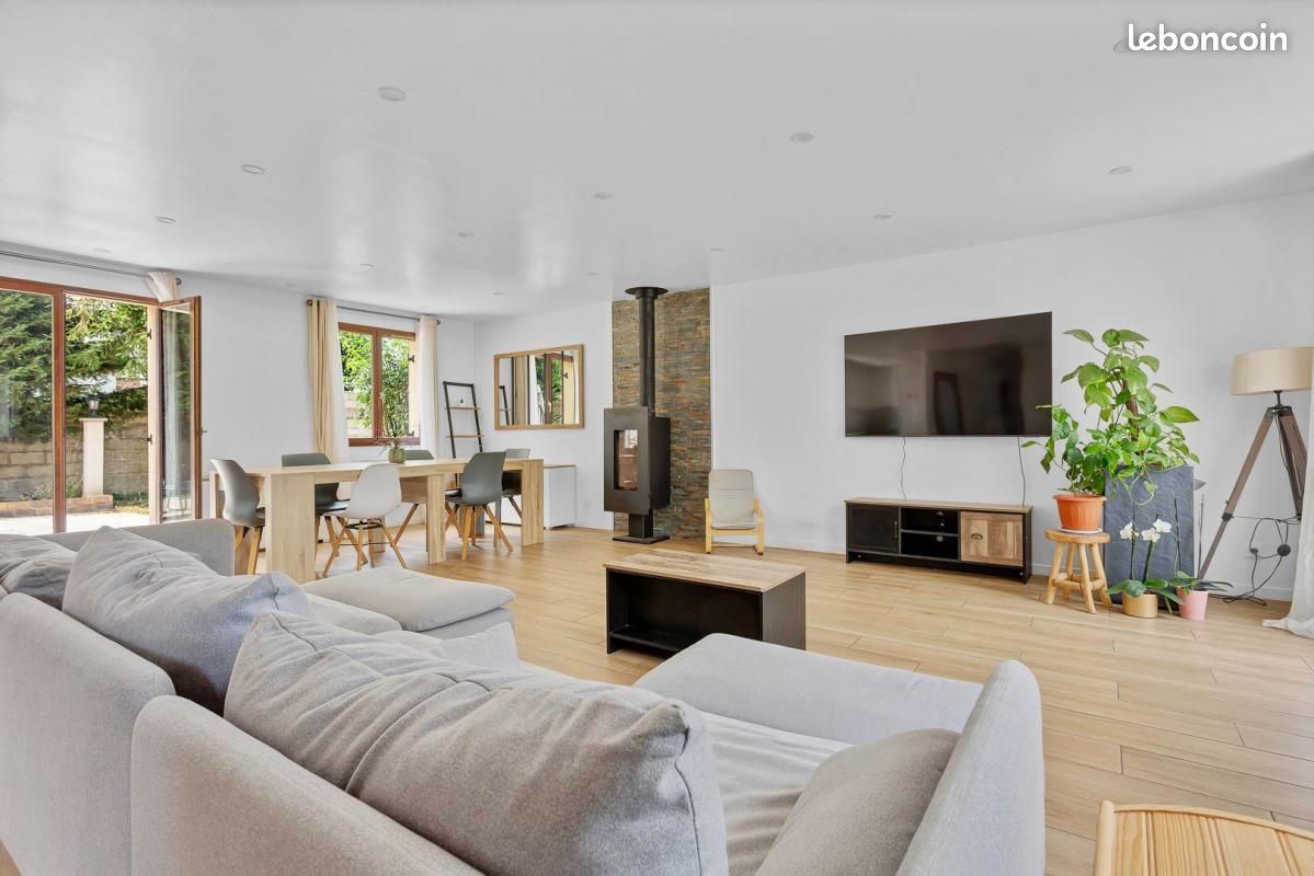 Maison 6 pièces 123 m² · à Crosne · 123 m² · 379 500 €