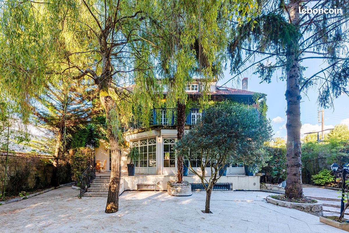 Maison 7 pièces 254 m² · à Pontoise · 254 m² · 599 000 €