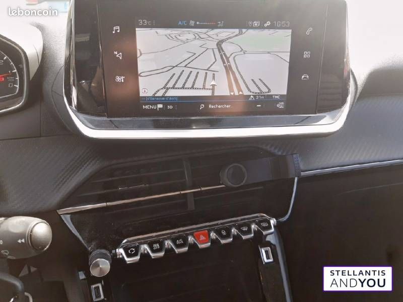 Peugeot 208 PureTech 100 S&S BVM6 Style (image 17)