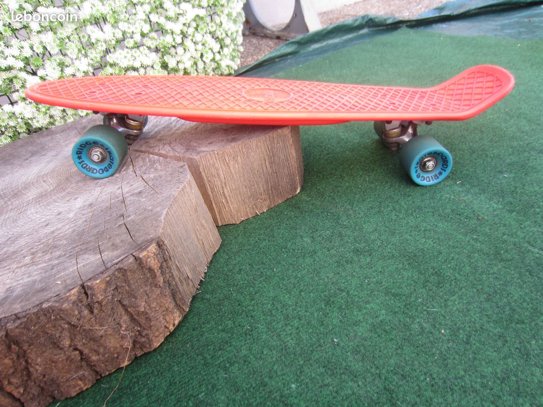 Ridge Mini Cruiser Skateboard Deck – 22 Zoll (55 Cm), Kunststoff, Für Carving & Cruising, In Großbritannien Handgefertigt Ridge Mini Cruiser Skateboard Deck – 22 Zoll (55 Cm), Kunststoff, Für Carving & Cruising, In Großbritannien Handgefertigt