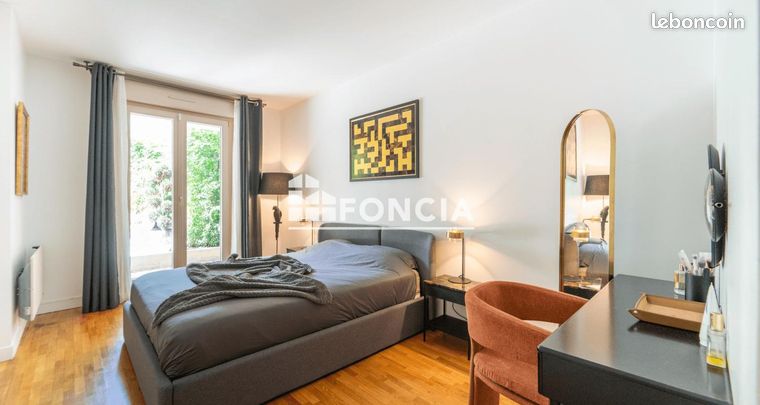 https://img.leboncoin.fr/api/v1/lbcpb1/images/b2/bf/96/b2bf96fbfac4b62074cc180419138b85a5c288e0.jpg?rule=ad-image