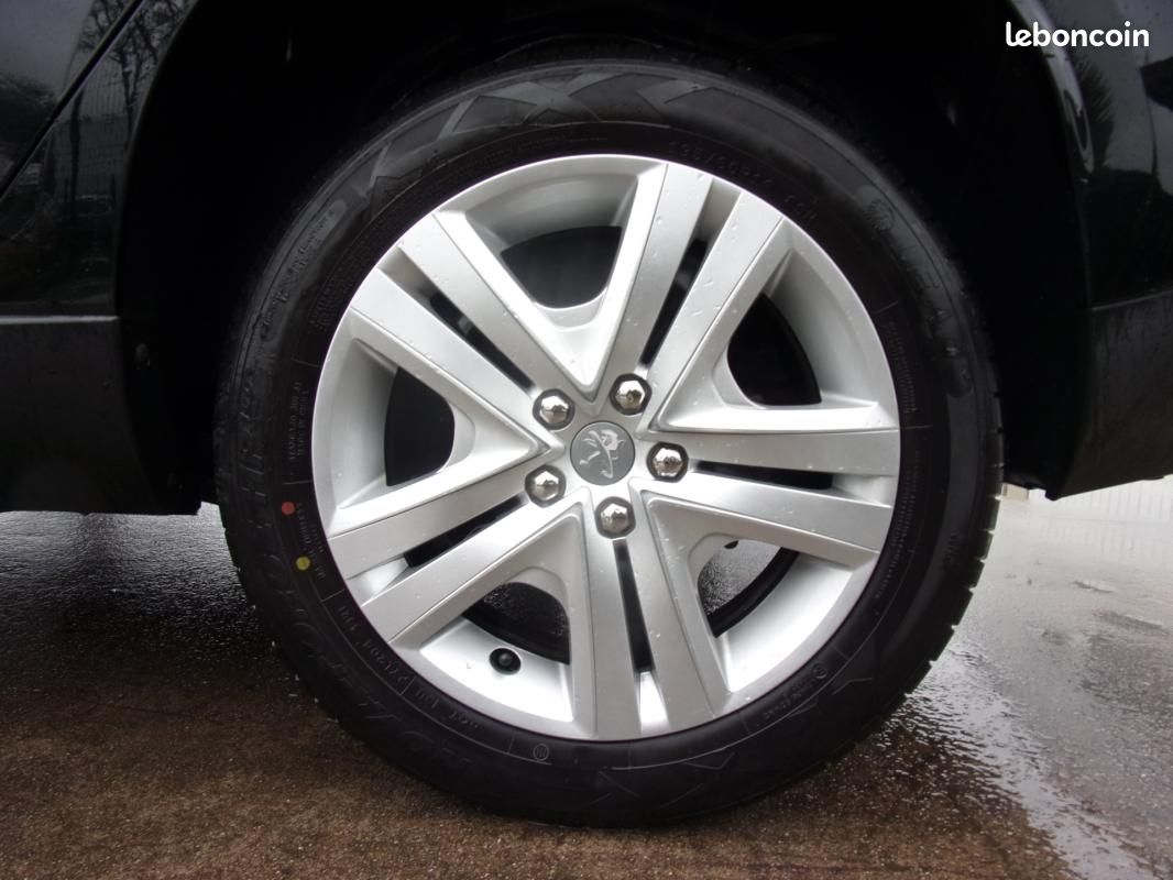 Peugeot 2008 1.6 BlueHDi 100ch BVM5 Style (image 15)
