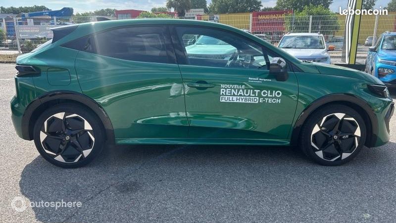 Renault Clio 1.8 E-Tech 160ch full hybrid Techno (image 8)