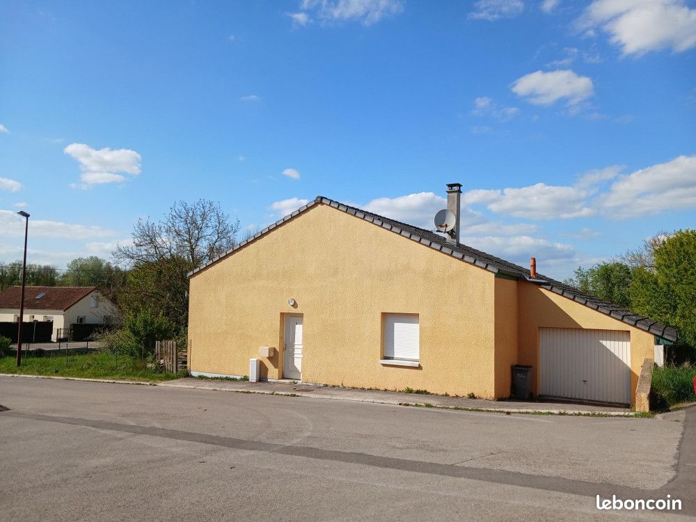 Maison 4 pièces 88 m² · à Estissac · 88 m² · 667 €