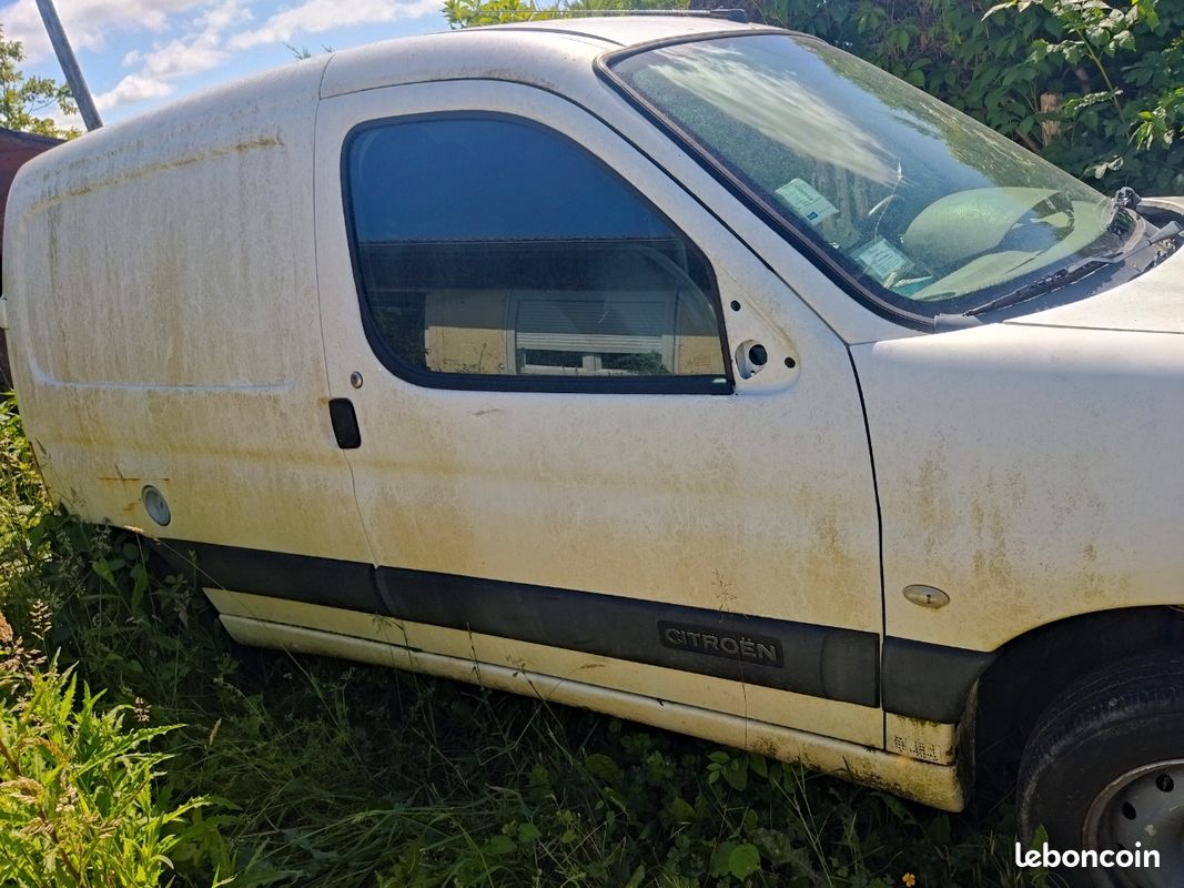 2003_Berlingo 1 phase 2 utilitaire en Pièces détachées( Plus de Moteur) (image 2)