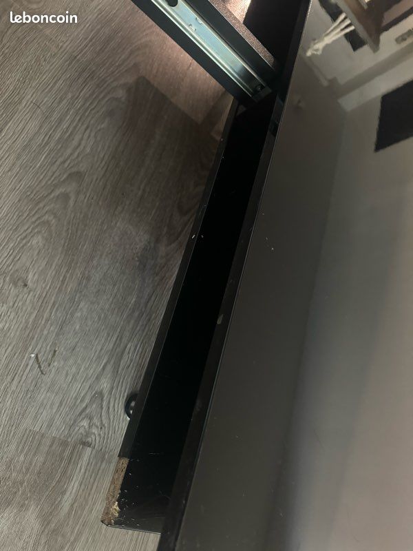 Table basse noire (image 4)