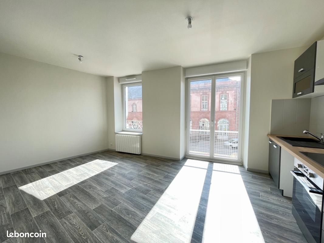 Immeuble 8 pièces 140 m² · à Raon-l'Étape · 140 m² · 135 000 €