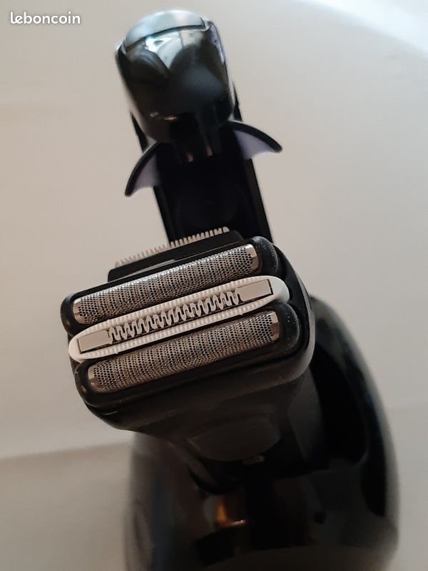 Rasoir électrique Braun (image 2)