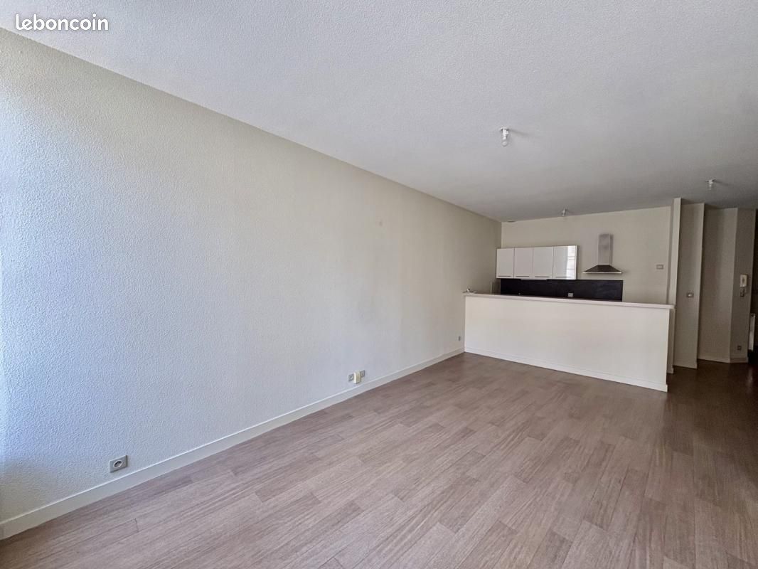 Appartement 3 pièces 65 m² · à Roanne · 65 m² · 535 €/mois
