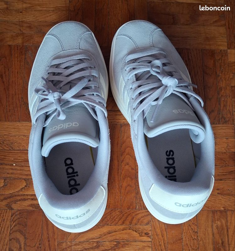 Baskets ADIDAS _ CHAUSSURES ETAT NEUF (image 5)
