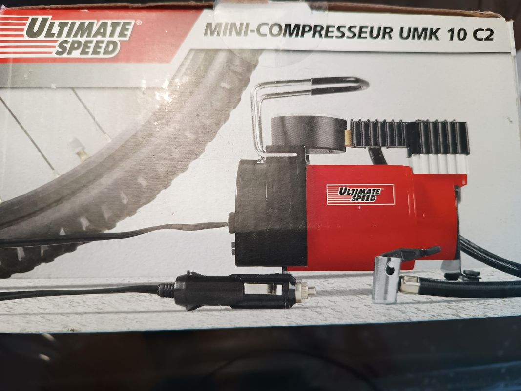 ULTIMATE SPEED® Mini-compresseur UMK 10 C2