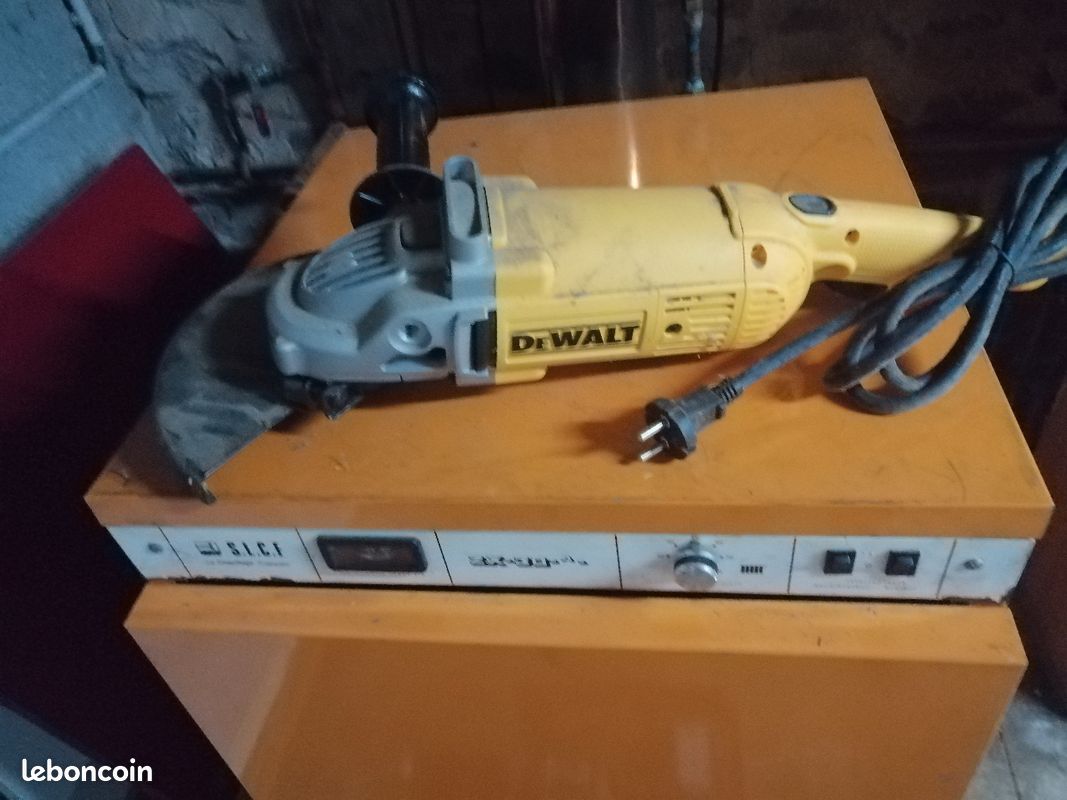 A vendre meuleuse d angle 230mn (image 1)