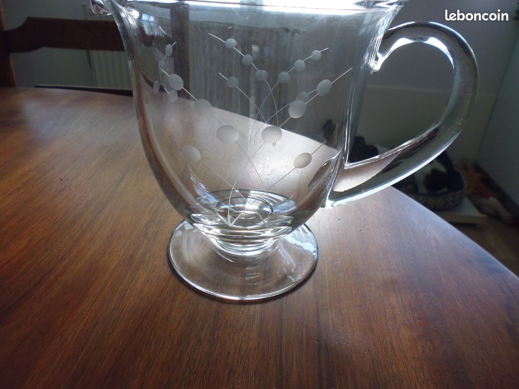Pichet à eau cristal (image 1)