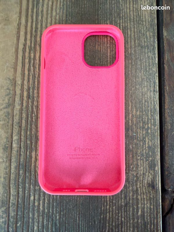 Coque iPhone 15 rose fluo (image 2)