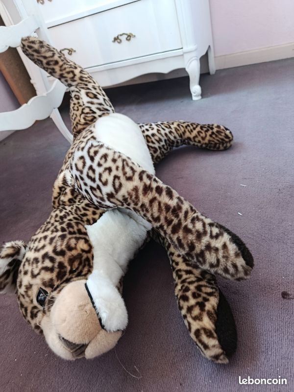 Grosse peluche de panthère (image 3)