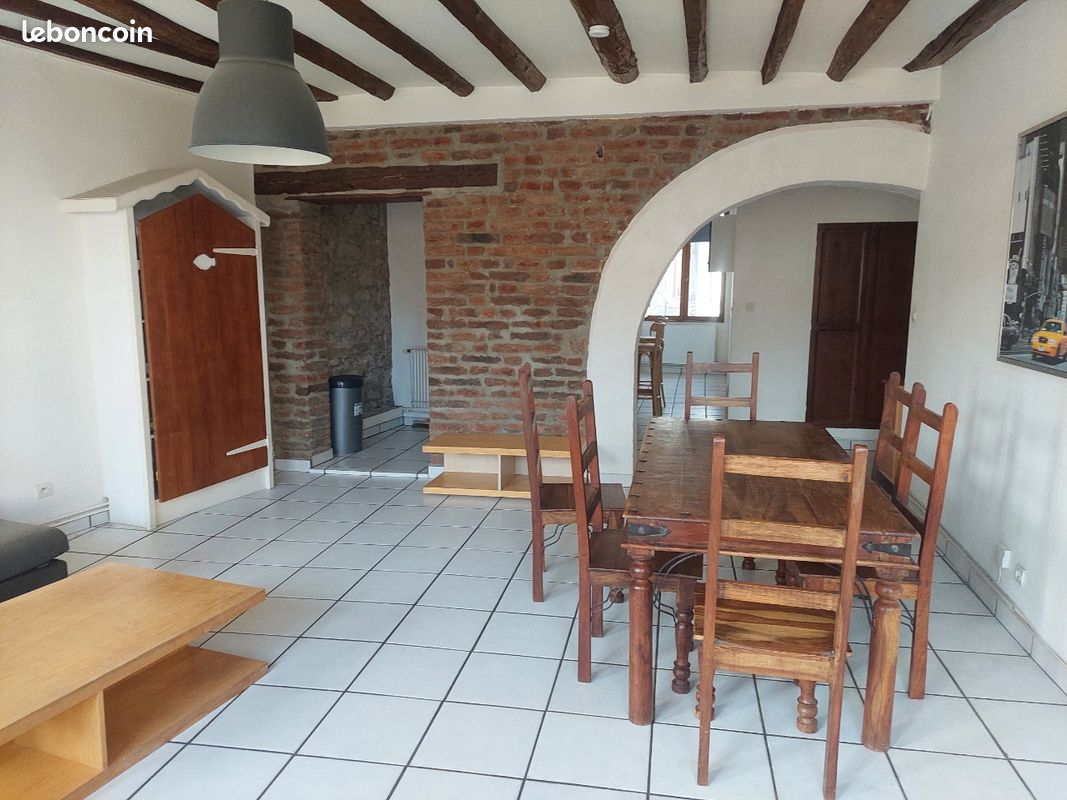Appartement 2 pièces 75 m² · à Saint-Étienne · 75 m² · 599 €