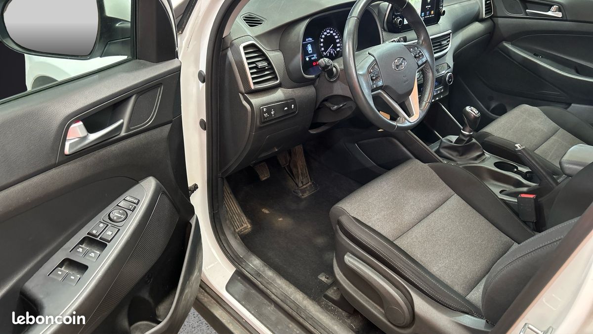 Hyundai TUCSON 1.6 CRDI 115CH BUSINESS (image 4)