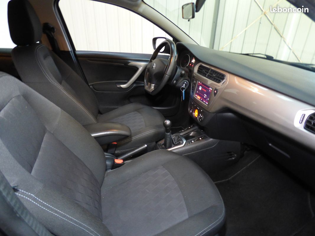 CITROEN C-ELYSEE BLUE HDI 100 CV VERSION LIVE 5P 112500 Kms (image 3)