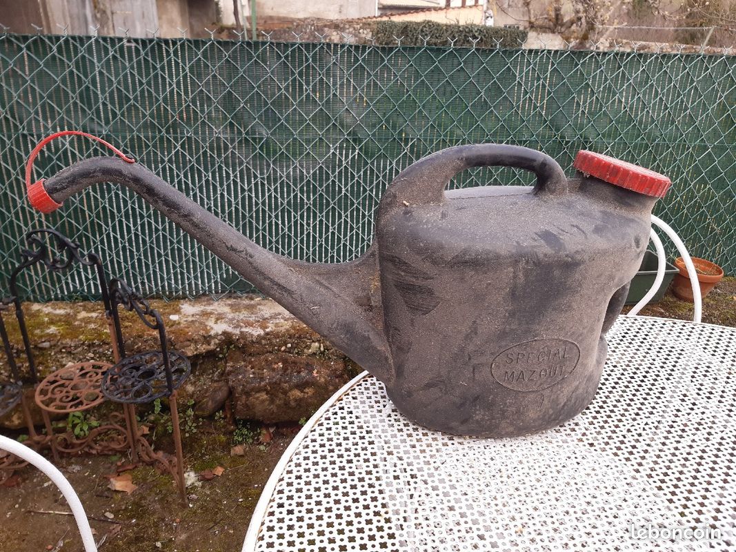Bidon à mazout (image 1)