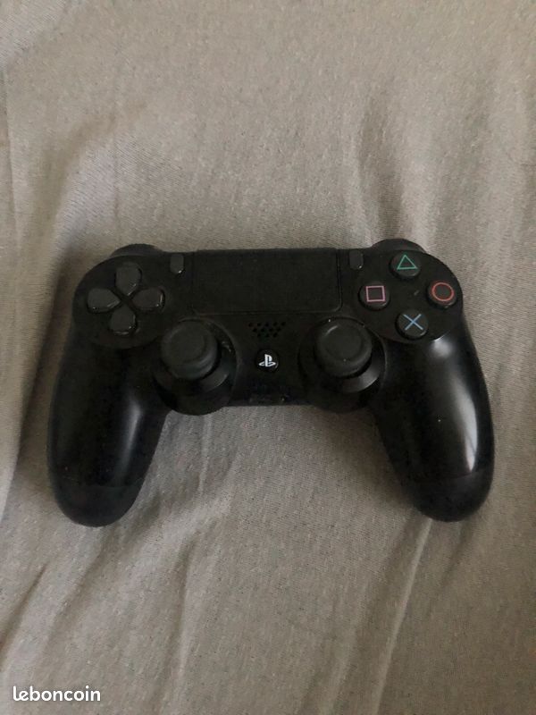 Manette ps4 bonne état (image 1)