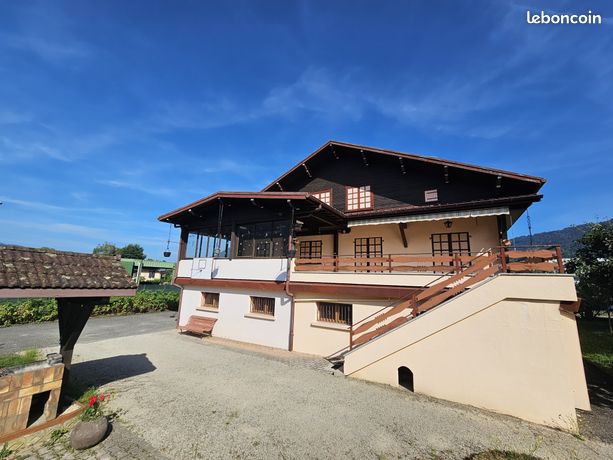 Propriété 5 pièces 219 m²