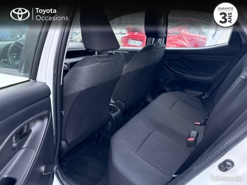 Toyota Yaris 120 VVT-i Dynamic 5p MY22 (image 8)