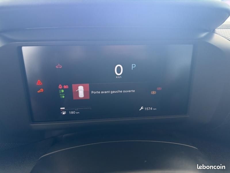 Citroen C4 1.2 Hybride 136ch S&S MAX Automatique (image 14)
