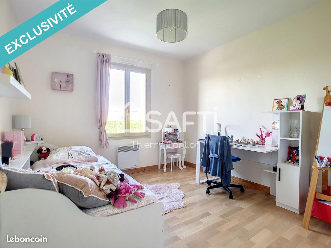 Pavillon 5 pièces 96 m² - Nanteuil 79400 (image principale 3)