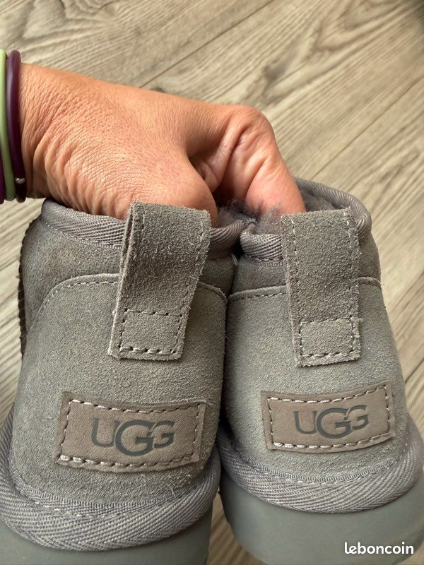 UGG Ultra Mini grises – Taille 39 – Excellent état (image 16)