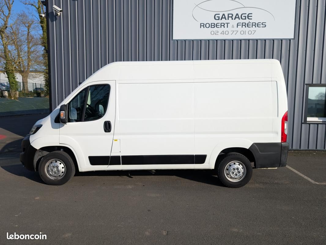 Peugeot Boxer FOURGON TOLE 330 L2H2 BLUEHDI 130 S&S PREMIUM PACK (image 7)