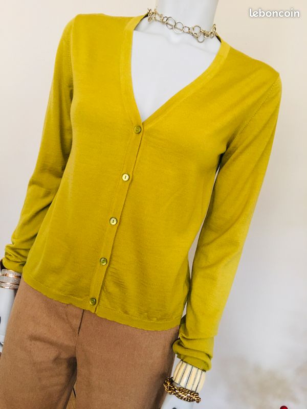 T 38 superbe gilet tout doux vert col en V neuf (image 1)