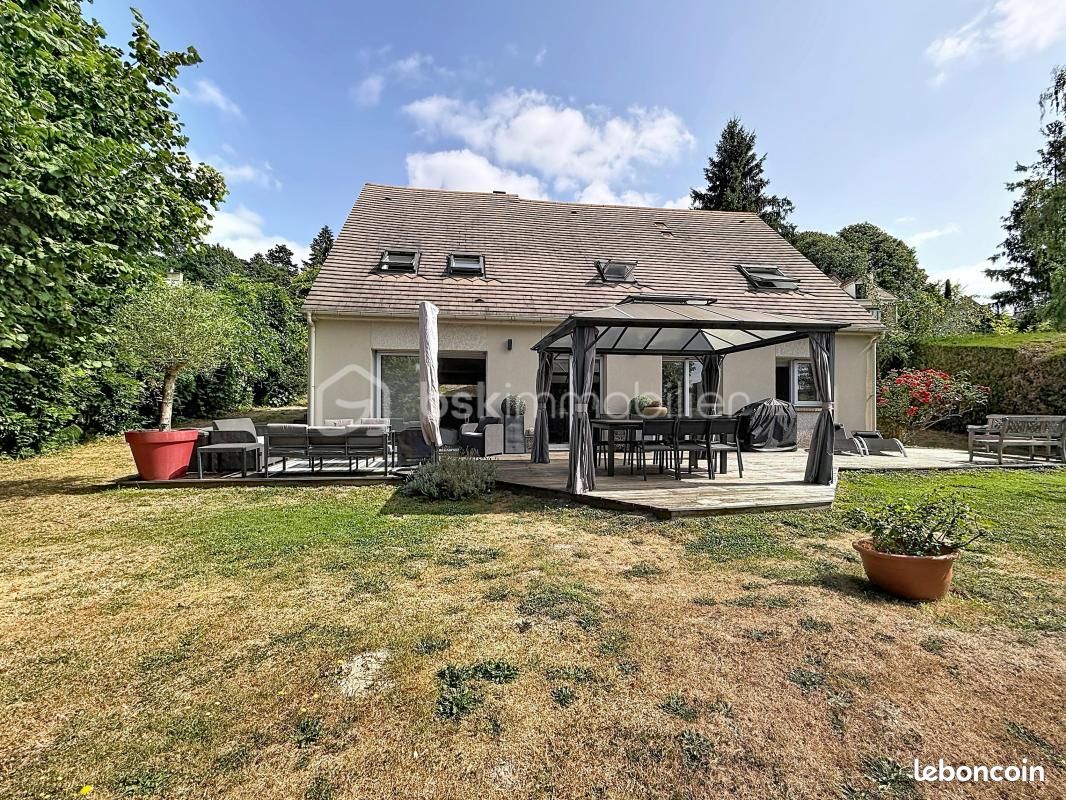 Maison 6 pièces 134 m² · à Jouars-Pontchartrain · 134 m² · 620 000 €