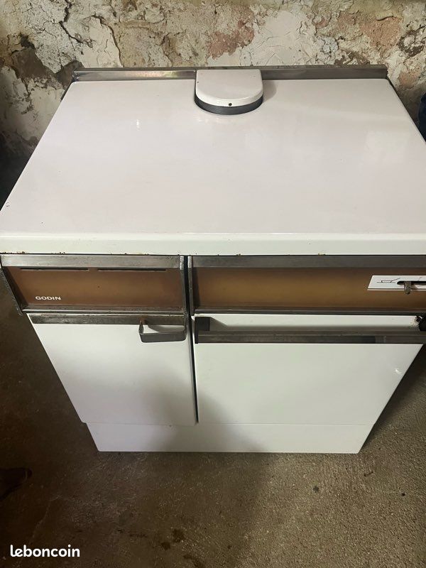 Cuisinière à bois (image 1)